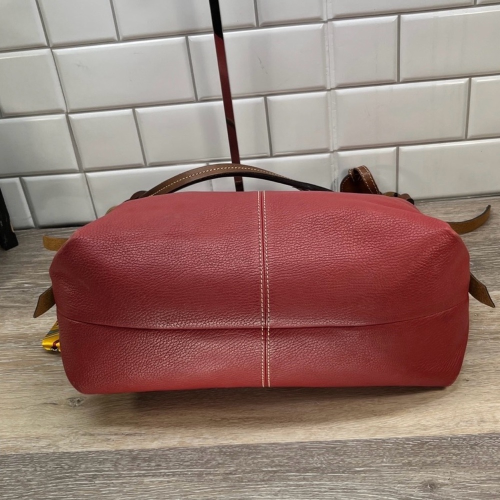 Dooney & Bourke Red Pebbled Leather Shoulder Bag! Preowned! - Picture 3 of 15